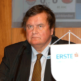 c8st141atdftu1zlj.gif